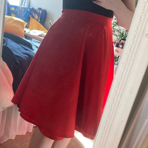 Circle Wrap Skirt - Red - Picture 4 of 8